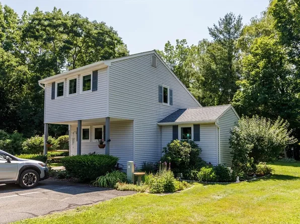 132 Briar Way Unit 132, Greenfield, MA 01301