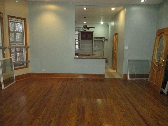 4th image of 4345 S Vincennes Ave