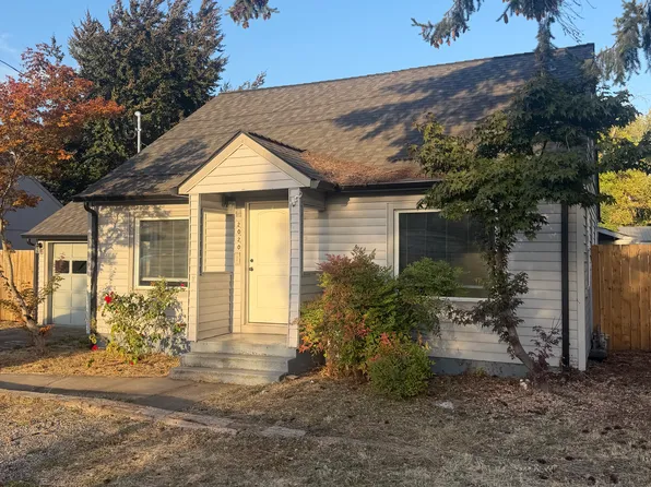 2020 Fisher Rd NE, Salem, OR 97305