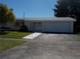 9160 NW 25th Ct, Sunrise, FL 33322