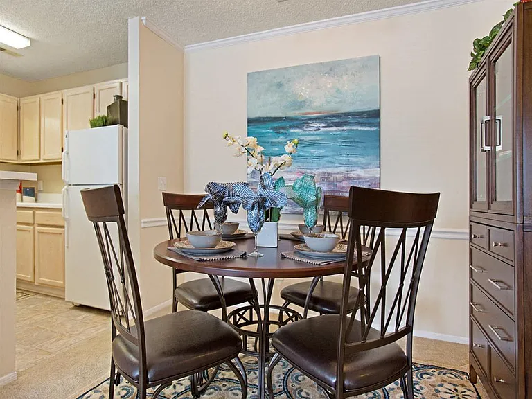 Rivermont Apartment Homes — Photo 23