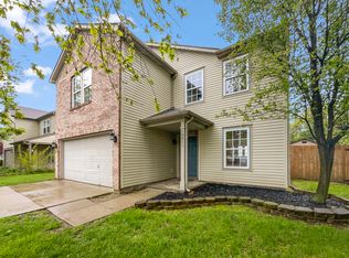 10011 Sapphire Berry Ln, Fishers, IN 46038