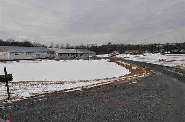 1st image of 915 Route 284