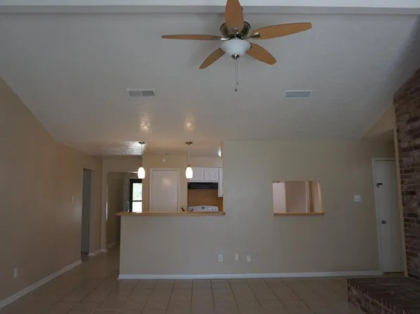 4860 Sulley Dr, Alvin, TX 77511