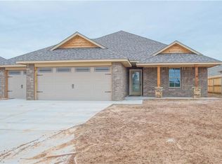 2200 Whispering Pine Blvd, Shawnee, OK 74804