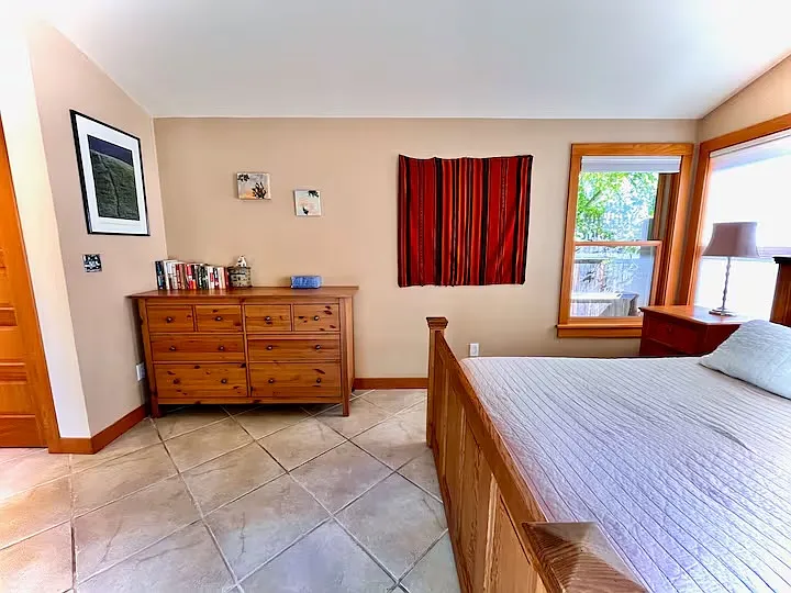 711 W Aspen Ave — Photo 8