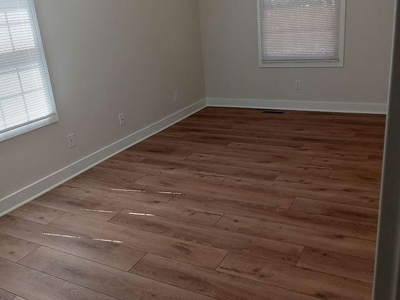 5th image of 332 Westberry Cir