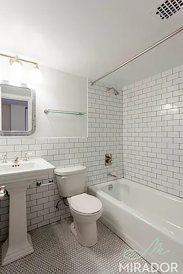 Rented by Mirador Real Estate | media 13