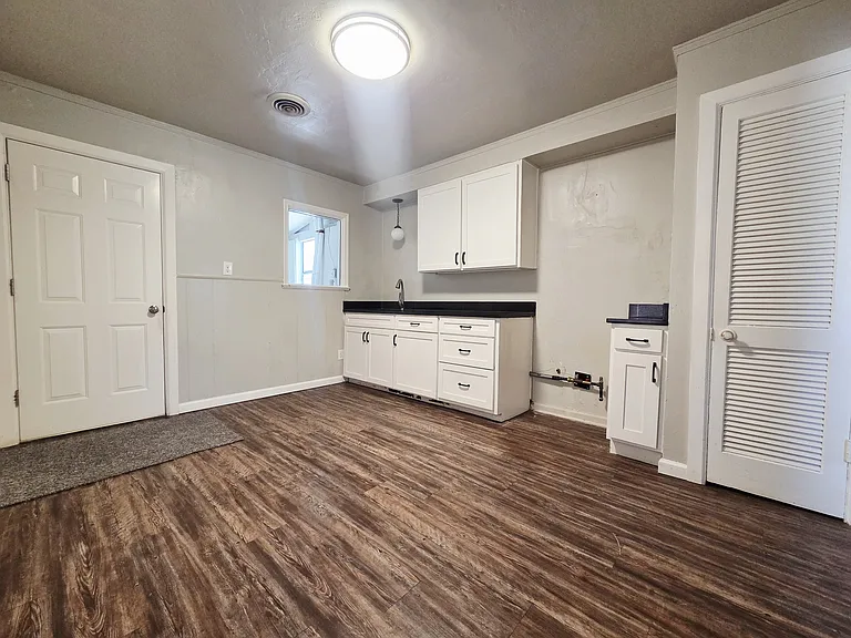 307 E Kittyhawk Dr — Photo 8