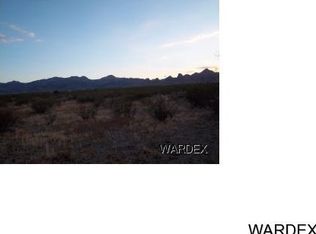 3449 S Topaz Rd, Golden Valley, AZ 86413