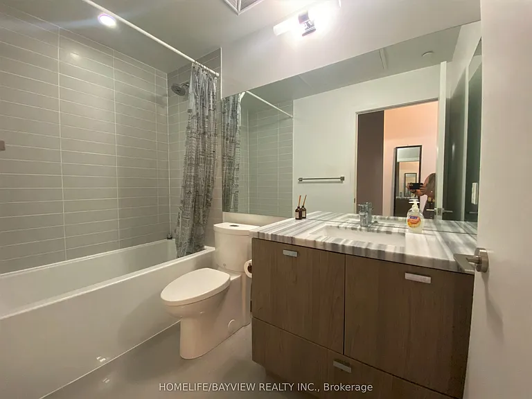 290 Adelaide St W #3707 — Photo 10