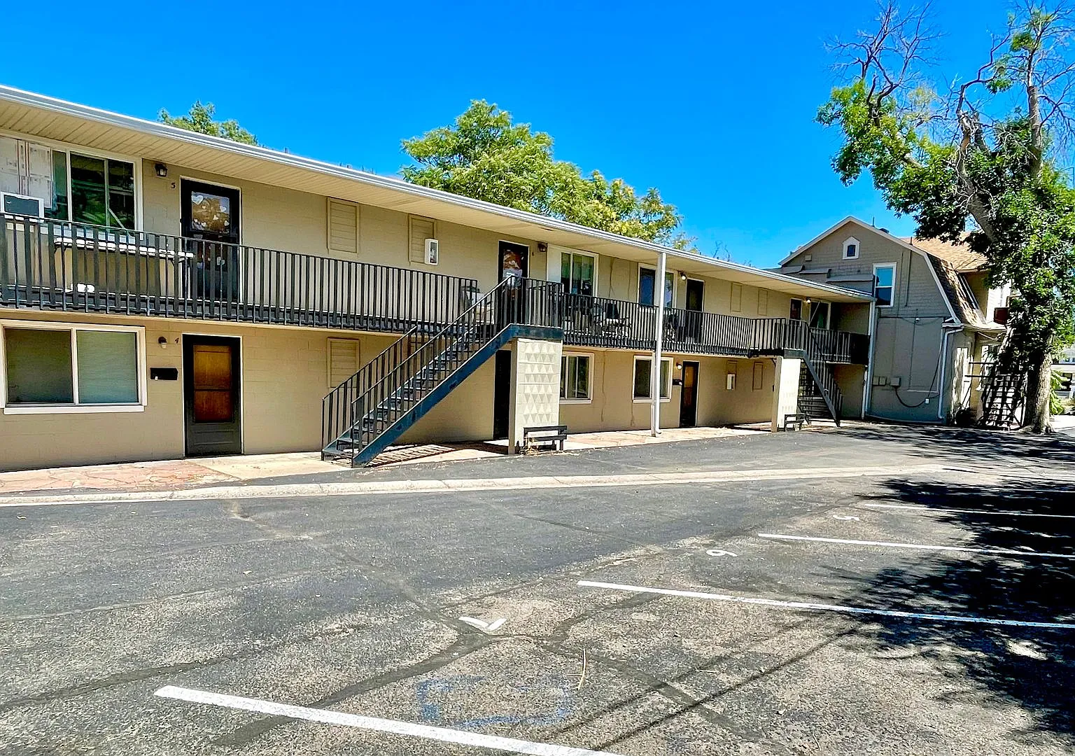 Move-In Special: 2 Weeks Free! - Flexible Lease Terms - Live Near the Heart of UNC! 2 Bed/1 Bath ... — Photo 1