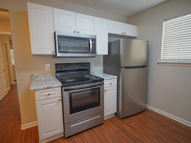 2788 Westbrook Ct — Photo 6