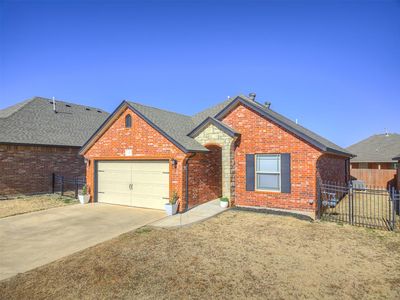 321 Golden Leaf Ct, Moore, OK, 73160