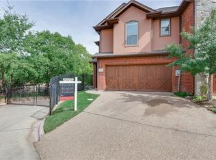 262 Corinna Ct, Hurst, TX 76053