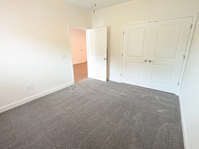 6801 West Apartments — Photo 16