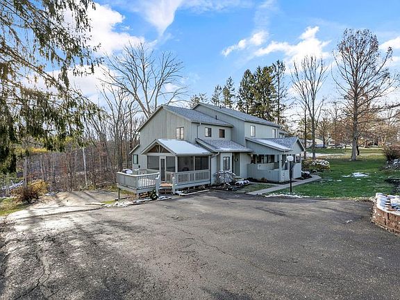 2nd image of 7735 Country Club Rd