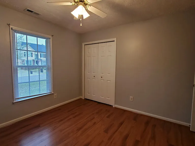 2823 Franzia Dr — Photo 7