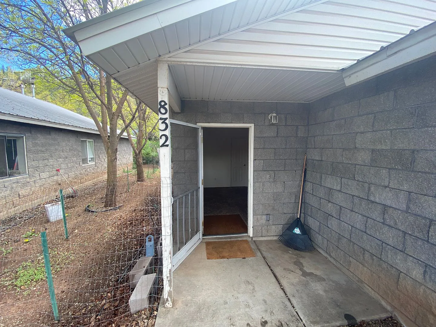 Two Bedroom Duplex on 32nd Street — Photo 1