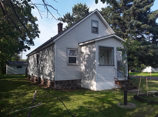 401 6th St, Proctor, MN 55810