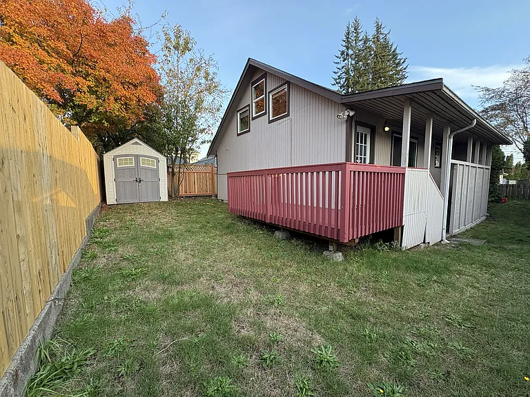 4138 W G St — Photo 16