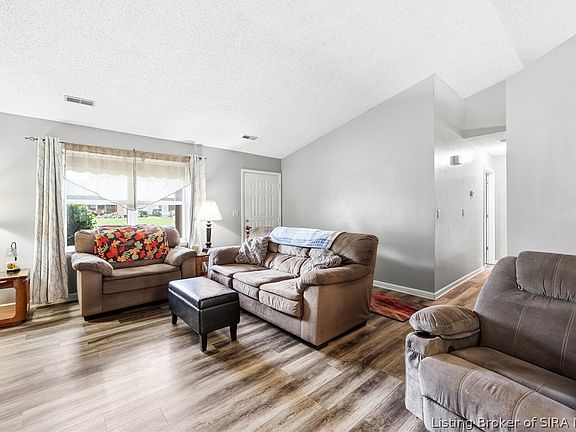5th image of 3006 Bluegrass Court
