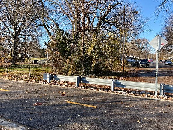4th image of 1145 B Bayard Park Dr