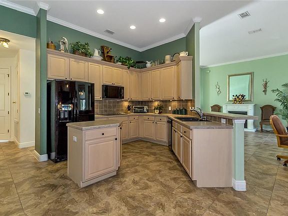 5th image of 3828 Golden Feather Way