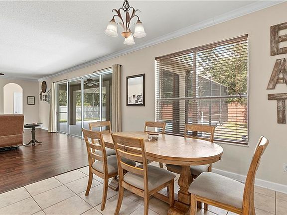 5th image of 13132 Lakeshore Grove Dr