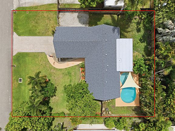 2nd image of 55 W Cypress Road