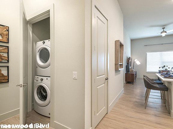 5th image of 2213 S Braeswood Blvd #627