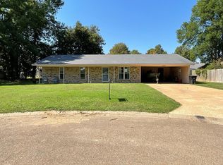 2493 Hummingbird Dr, Greenville, MS 38701