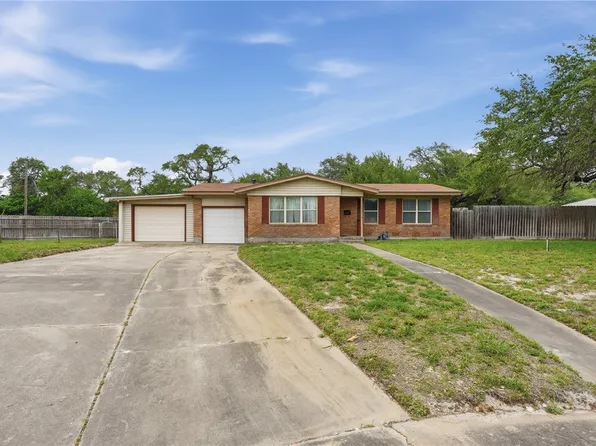 1268 Oak Park Dr, Aransas Pass, TX 78336