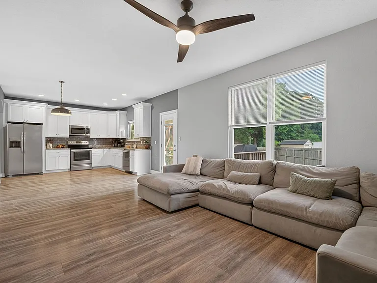 2700 Rodgers St — Photo 14