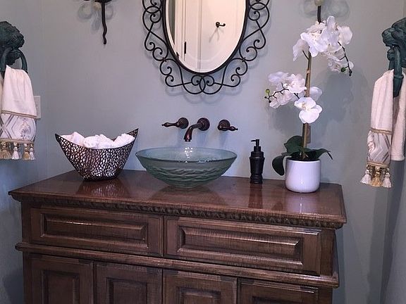 Library/guest bathroom