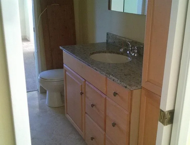 Bathroom (from hallway)