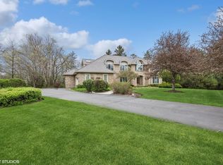 133 Hillshire Ct, Inverness, IL