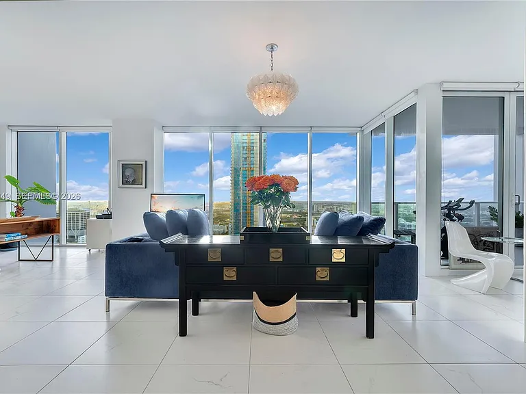 1040 Biscayne Blvd #3306 — Photo 11