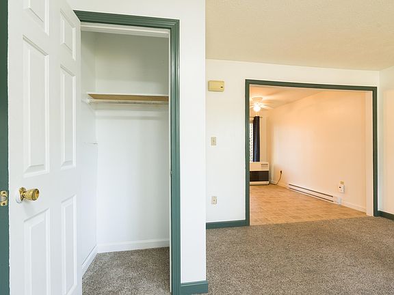 4th image of 6 Oak Dale Drive #6