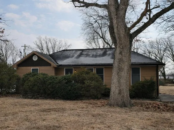 691 Fava Dr, Vineland, NJ 08360