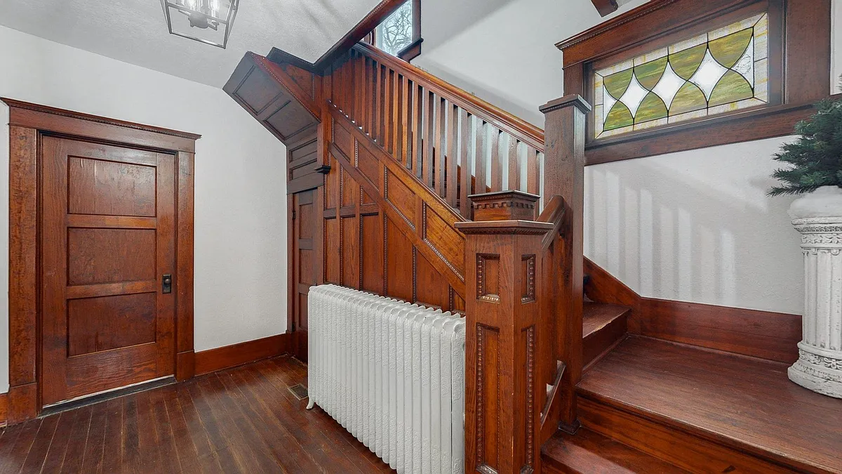 Inviting Entry Hall - N Franklin Ave