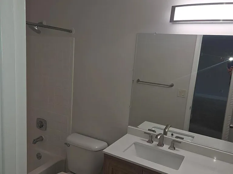 1245 SW 46th Ave #1204 — Photo 6