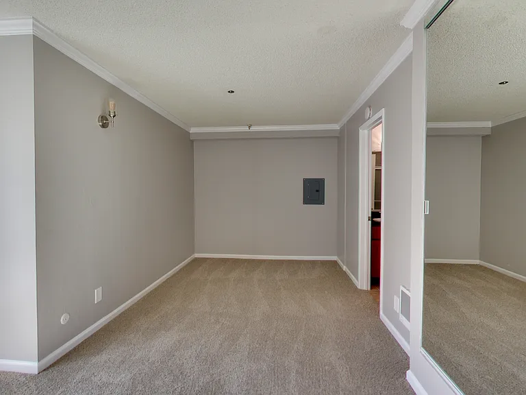 378 Van Buren - Renovated 2bed and 1bed units - Beautiful Building! — Photo 65