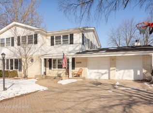 1201 N Dee Rd, Park Ridge, IL 60068