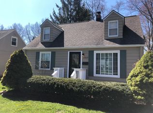 23869 Smith Ave, Westlake, OH