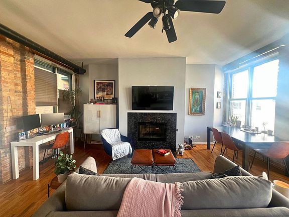 3rd image of 1701 N Damen Ave APT 208