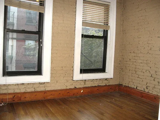 Rented by Urban Real Estate Property Group Inc | media 28