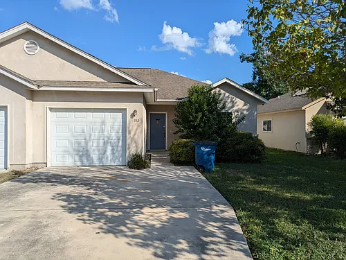 932 Misty Acres Dr Photo 1