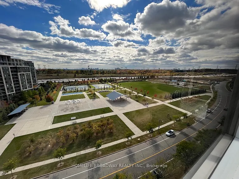 Galleria Pkwy — Photo 15