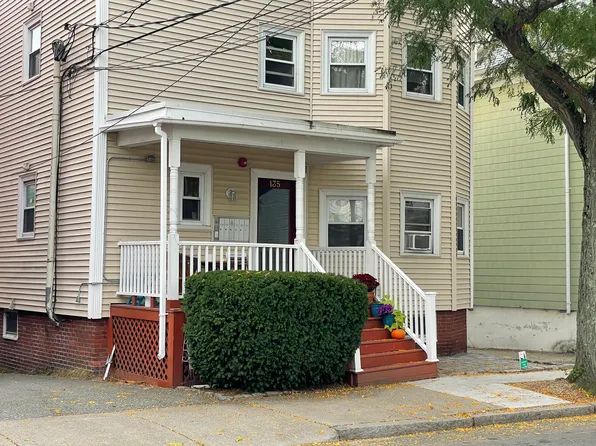 135 Central St APT 4, Somerville, MA 02145